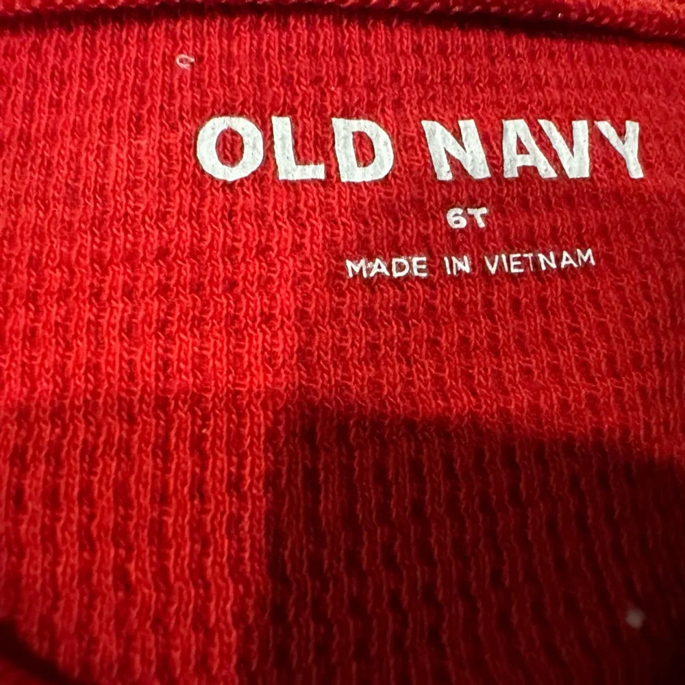 Old Navy Vibrant Red Kids Long Sleeve Tee